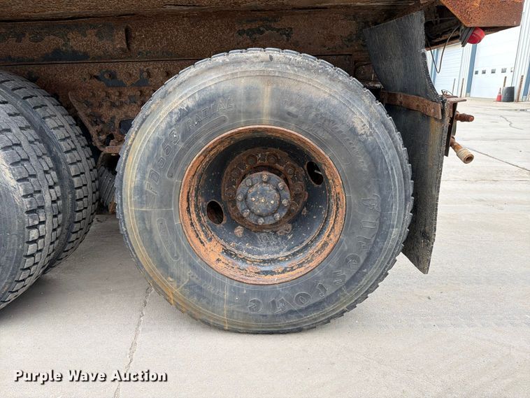 image for item EX4534 2004 Peterbuilt PB330 dump truck