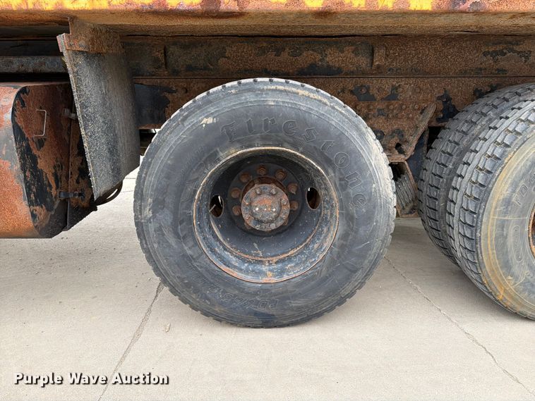 image for item EX4534 2004 Peterbuilt PB330 dump truck