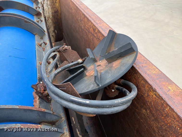 image for item EX4534 2004 Peterbuilt PB330 dump truck