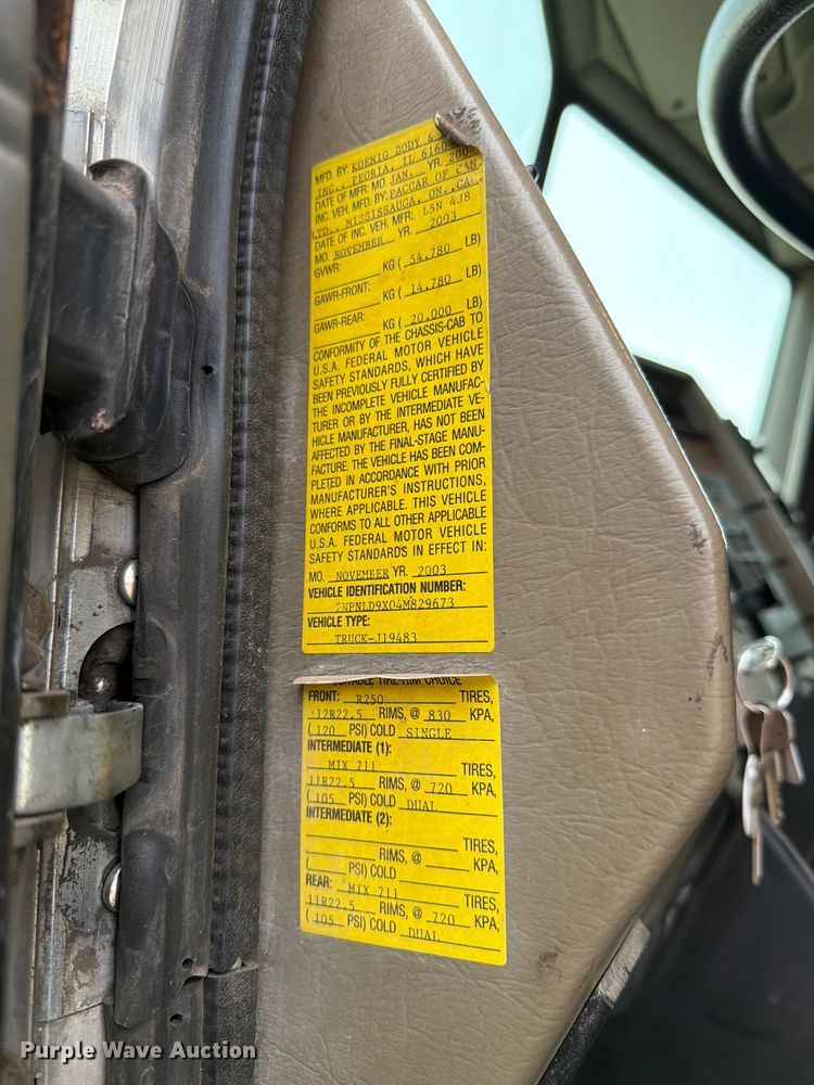 image for item EX4534 2004 Peterbuilt PB330 dump truck