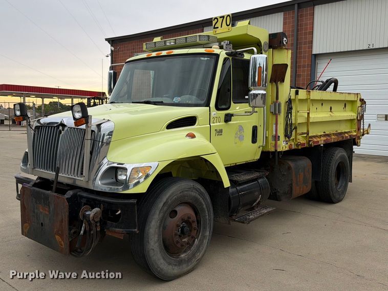 image for item EX4535 2006 International 7400 dump truck