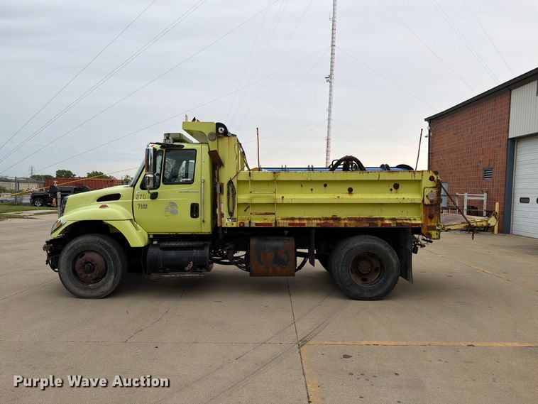 image for item EX4535 2006 International 7400 dump truck