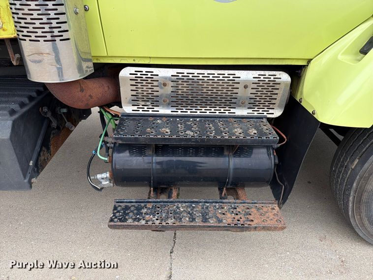 image for item EX4535 2006 International 7400 dump truck