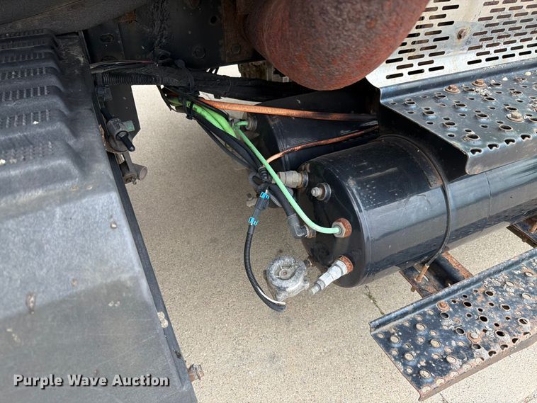 image for item EX4535 2006 International 7400 dump truck