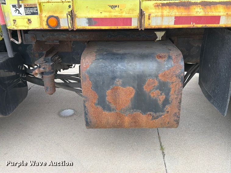 image for item EX4535 2006 International 7400 dump truck