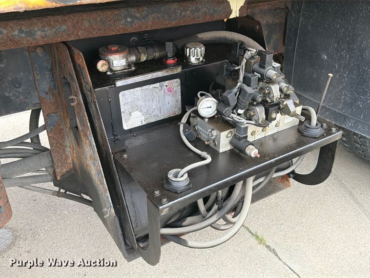image for item EX4535 2006 International 7400 dump truck