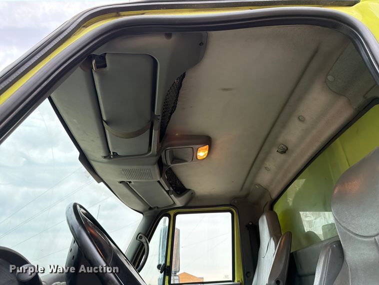 image for item EX4535 2006 International 7400 dump truck