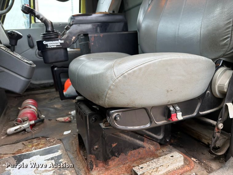 image for item EX4535 2006 International 7400 dump truck