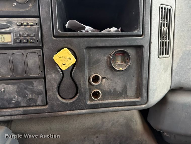 image for item EX4535 2006 International 7400 dump truck