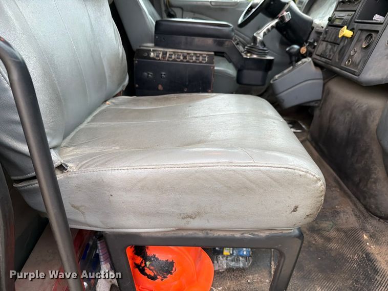 image for item EX4535 2006 International 7400 dump truck