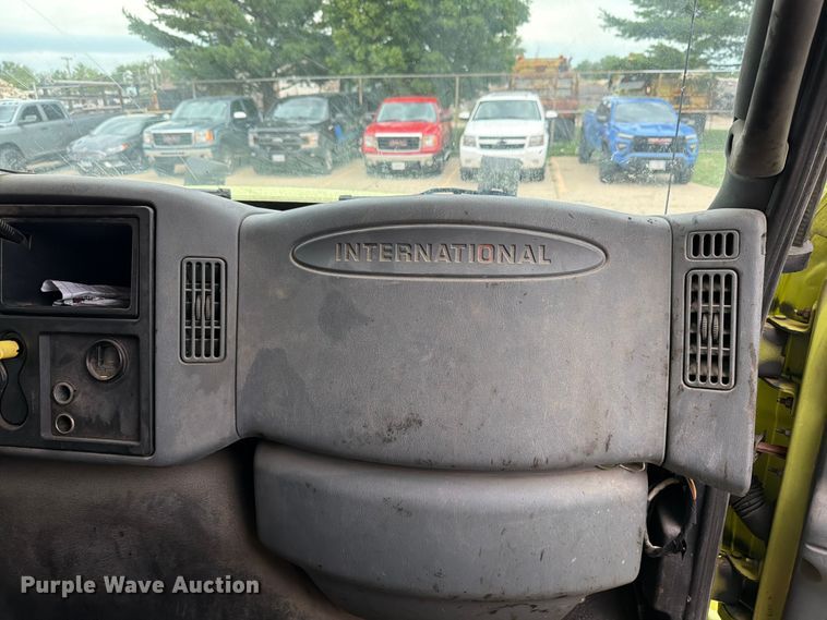 image for item EX4535 2006 International 7400 dump truck