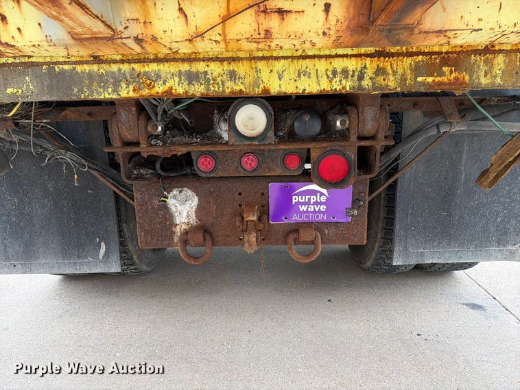 image for item EX4535 2006 International 7400 dump truck
