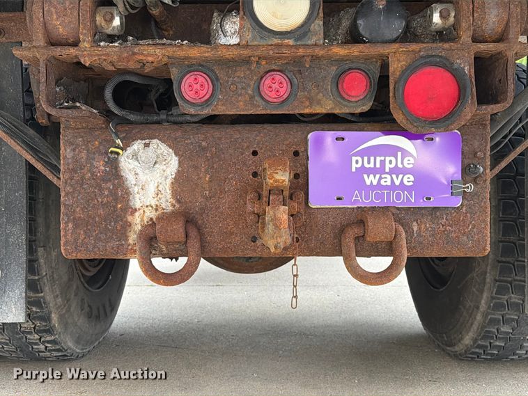 image for item EX4535 2006 International 7400 dump truck