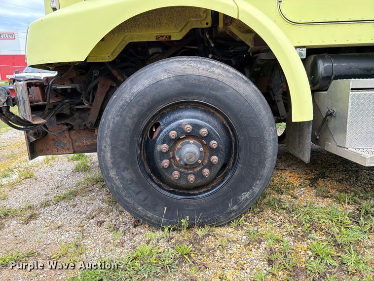 image for item EX4535 2006 International 7400 dump truck