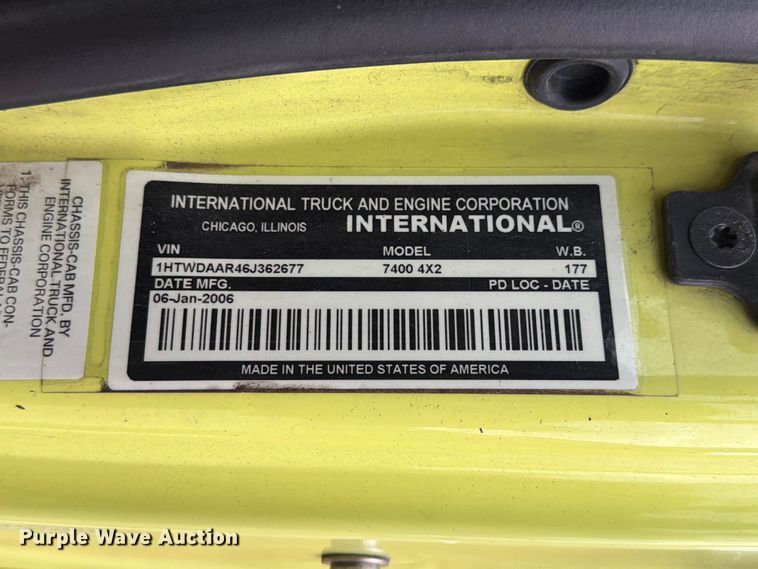 image for item EX4535 2006 International 7400 dump truck