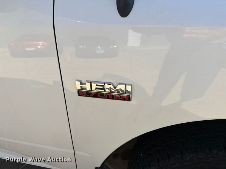 image for item EX4541 2019 RAM 1500 Crew Cab pickup truck