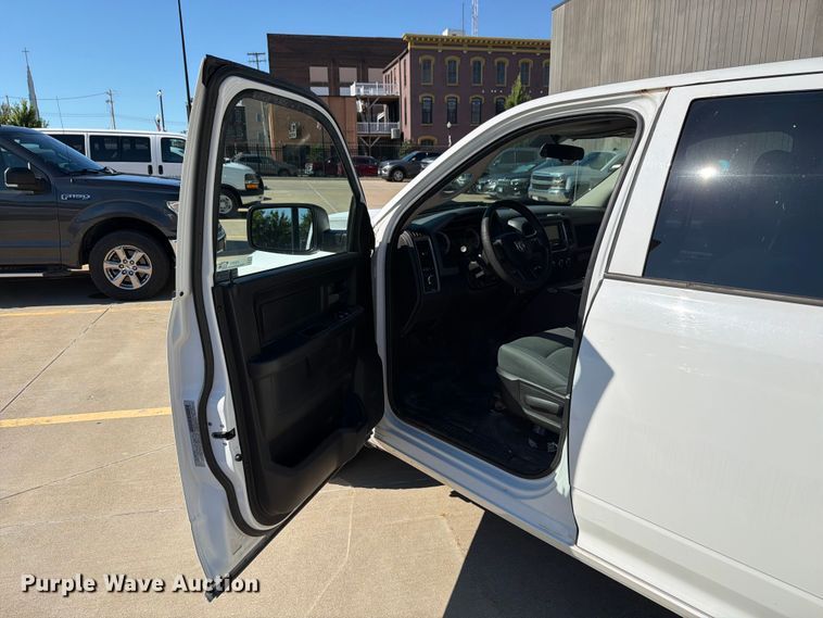 image for item EX4541 2019 RAM 1500 Crew Cab pickup truck