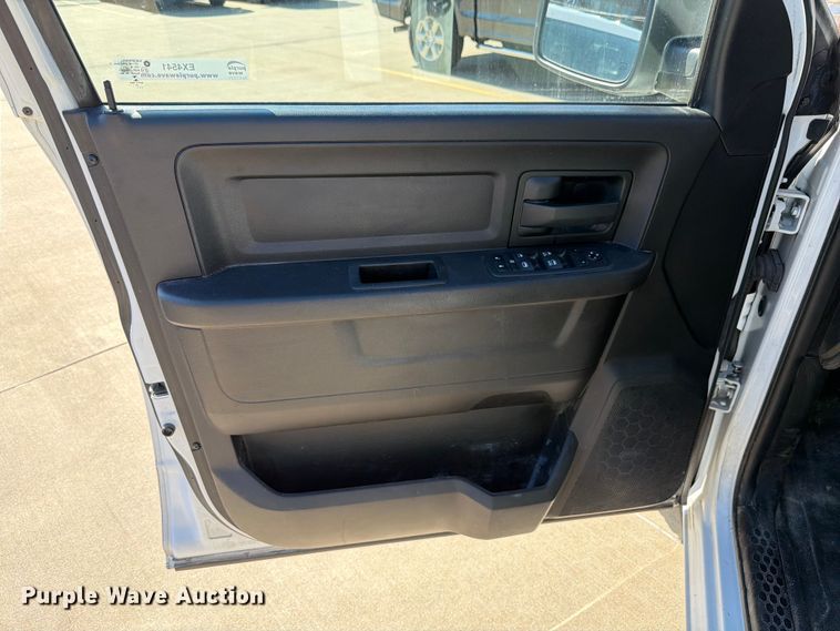 image for item EX4541 2019 RAM 1500 Crew Cab pickup truck