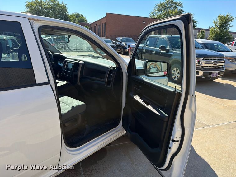 image for item EX4541 2019 RAM 1500 Crew Cab pickup truck
