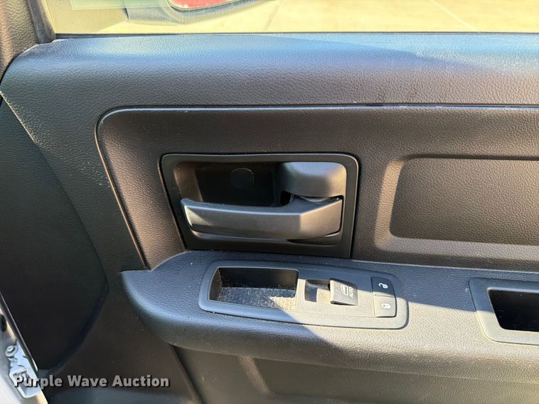 image for item EX4541 2019 RAM 1500 Crew Cab pickup truck