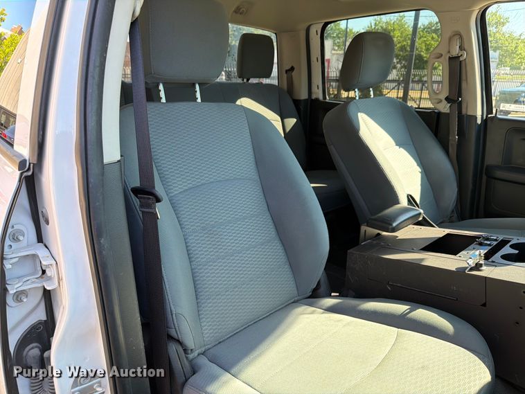 image for item EX4541 2019 RAM 1500 Crew Cab pickup truck