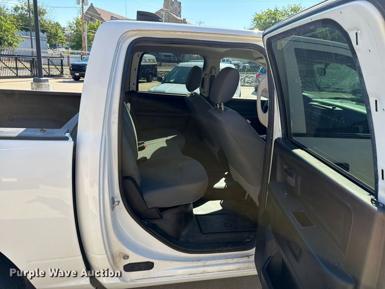 image for item EX4541 2019 RAM 1500 Crew Cab pickup truck
