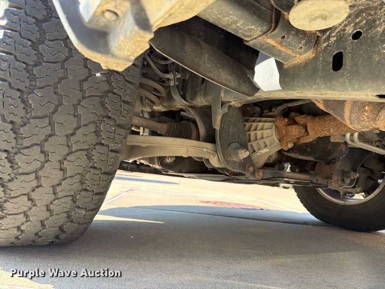 image for item EX4541 2019 RAM 1500 Crew Cab pickup truck