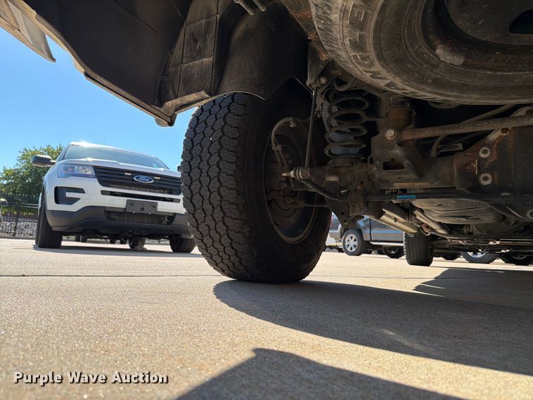 image for item EX4541 2019 RAM 1500 Crew Cab pickup truck