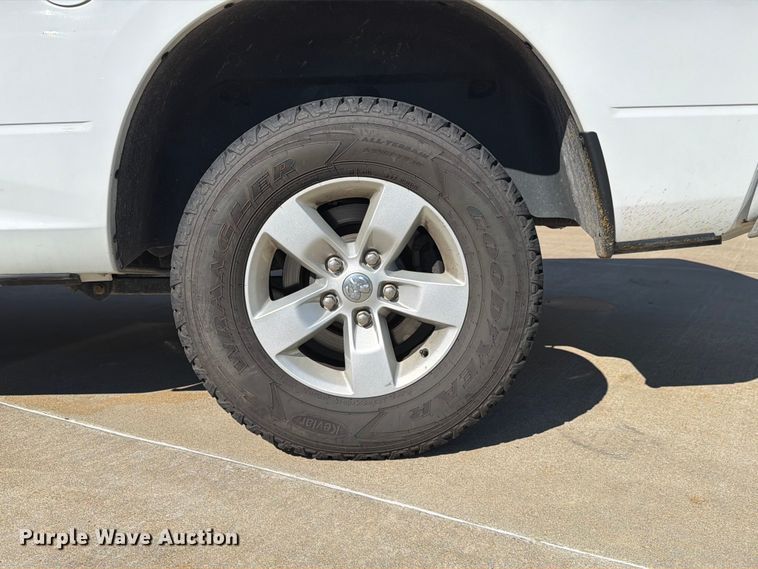 image for item EX4541 2019 RAM 1500 Crew Cab pickup truck