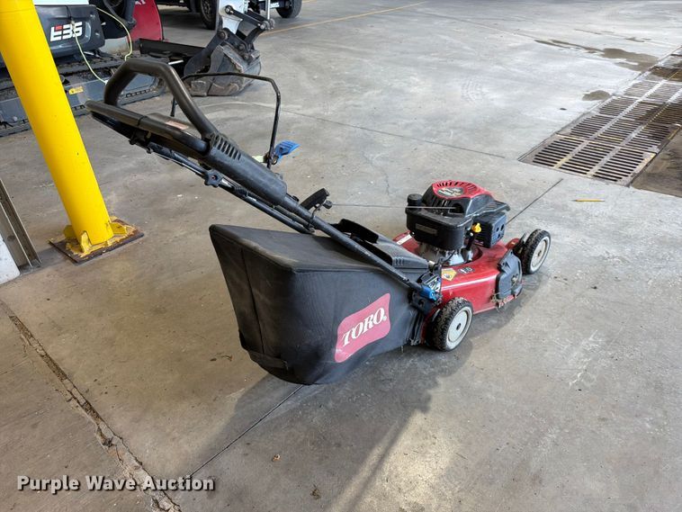 image for item EX5527 2015 Toro 20383 push mower