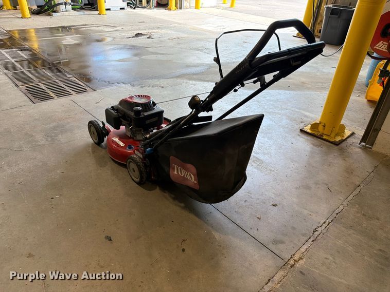 image for item EX5527 2015 Toro 20383 push mower