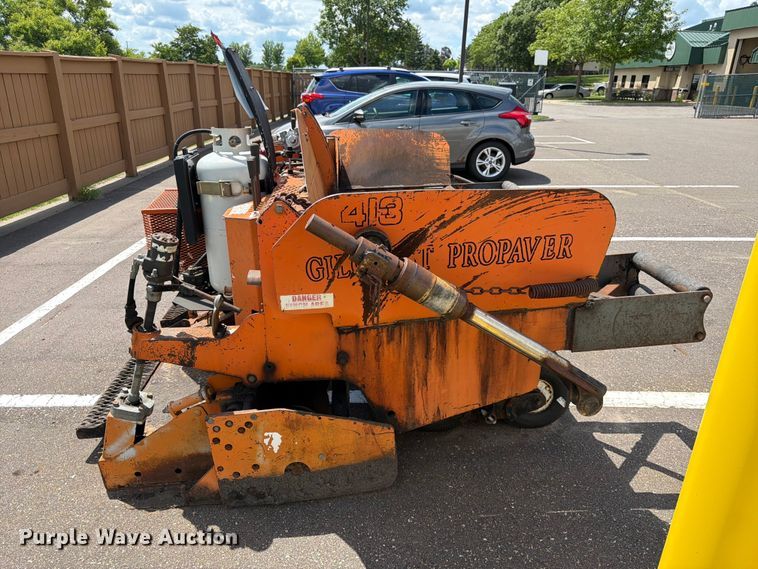 image for item EX5529 1999 Gilcrest ProPaver 413 paver