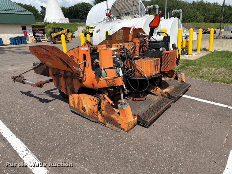 image for item EX5529 1999 Gilcrest ProPaver 413 paver