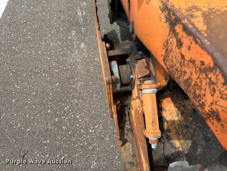 image for item EX5529 1999 Gilcrest ProPaver 413 paver