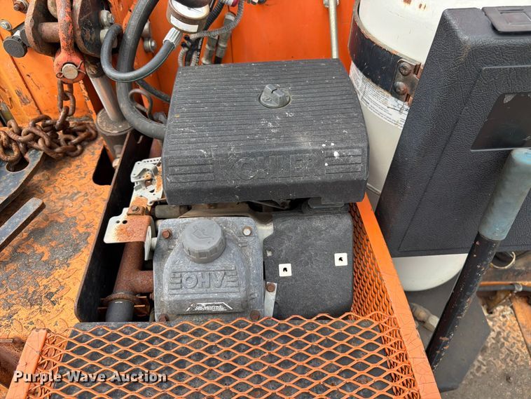 image for item EX5529 1999 Gilcrest ProPaver 413 paver