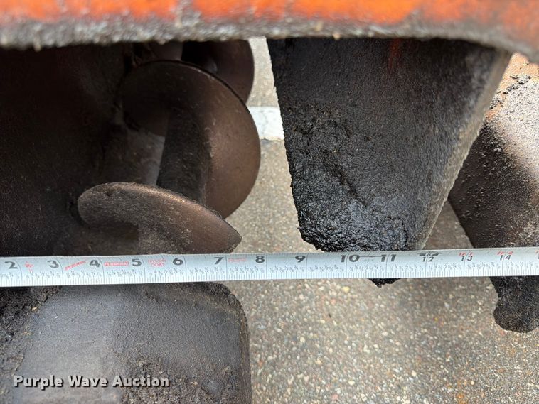 image for item EX5529 1999 Gilcrest ProPaver 413 paver