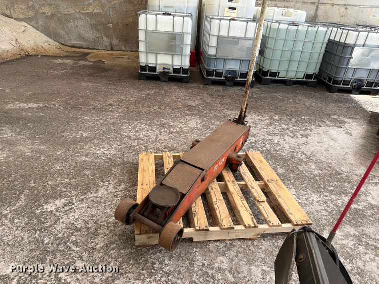 image for item EX5538 Floor jack