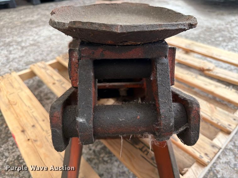 image for item EX5538 Floor jack