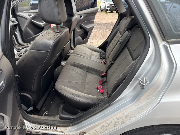 image for item FB6660 2013 Ford Focus SE 
