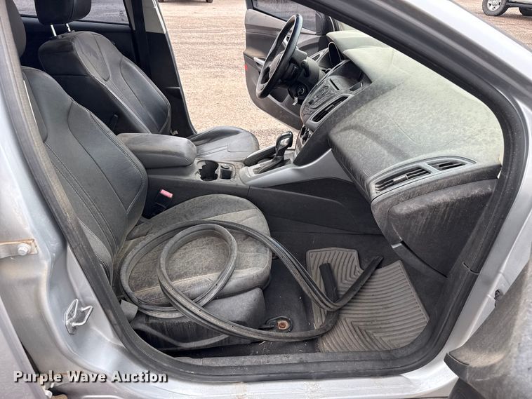 image for item FB6660 2013 Ford Focus SE 