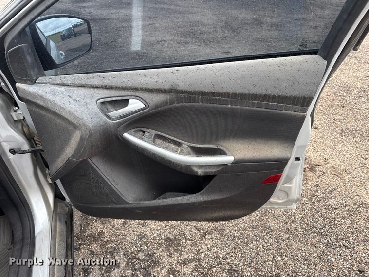 image for item FB6660 2013 Ford Focus SE 