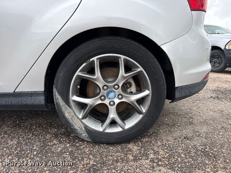 image for item FB6660 2013 Ford Focus SE 