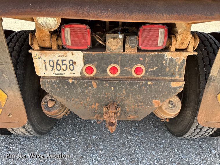 image for item FB6769 1995 GMC Top Kick C6500 dump truck