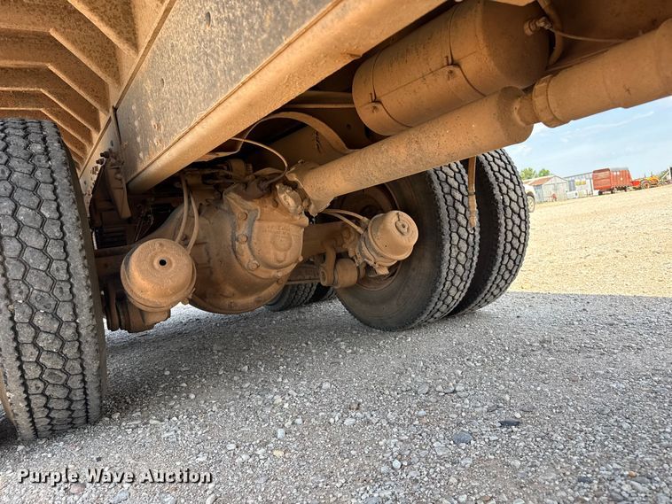 image for item FB6769 1995 GMC Top Kick C6500 dump truck