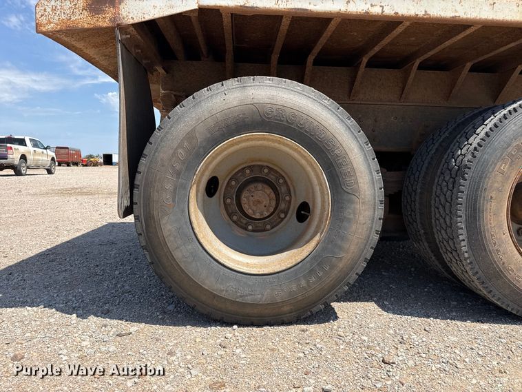 image for item FB6769 1995 GMC Top Kick C6500 dump truck