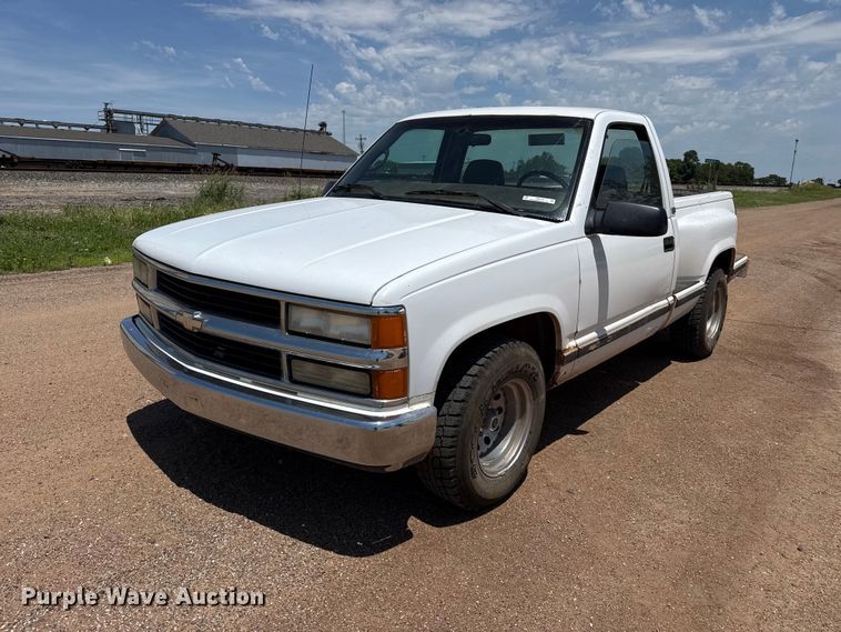 image for item FB6770 1997 Chevrolet C1500 pickup truck