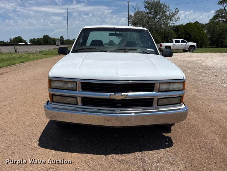 image for item FB6770 1997 Chevrolet C1500 pickup truck