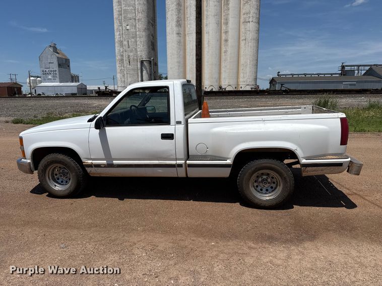 image for item FB6770 1997 Chevrolet C1500 pickup truck
