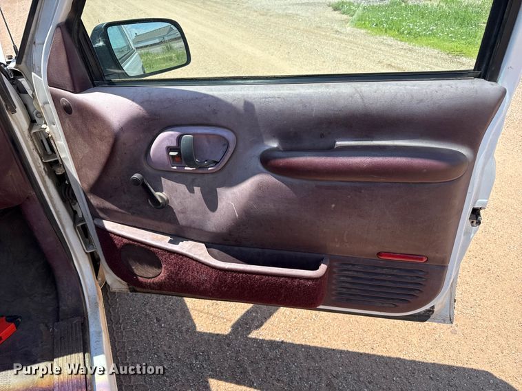 image for item FB6770 1997 Chevrolet C1500 pickup truck