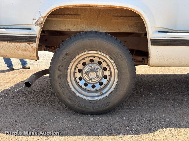 image for item FB6770 1997 Chevrolet C1500 pickup truck